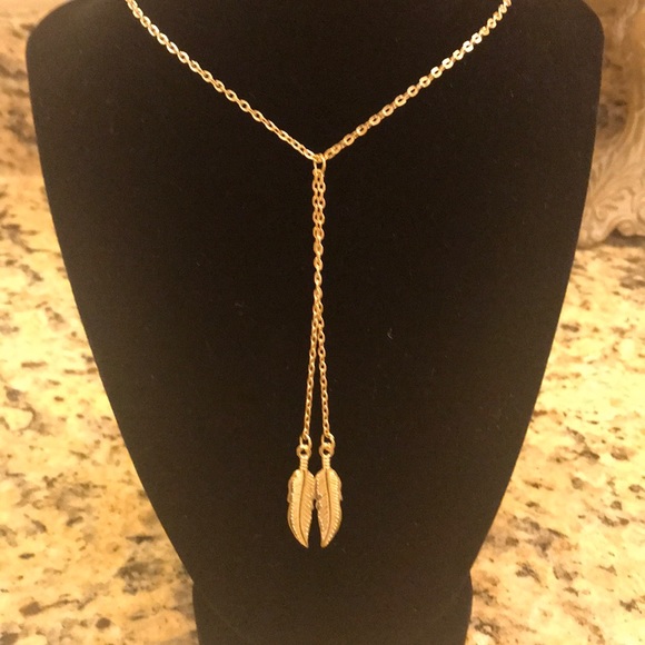 NWOT Feather Necklace - Picture 1 of 3